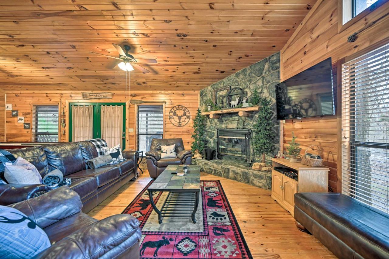 Quiet Woodsy Getaway With Hot Tub In Broken Bow Villa Stephens Gap Eksteriør billede