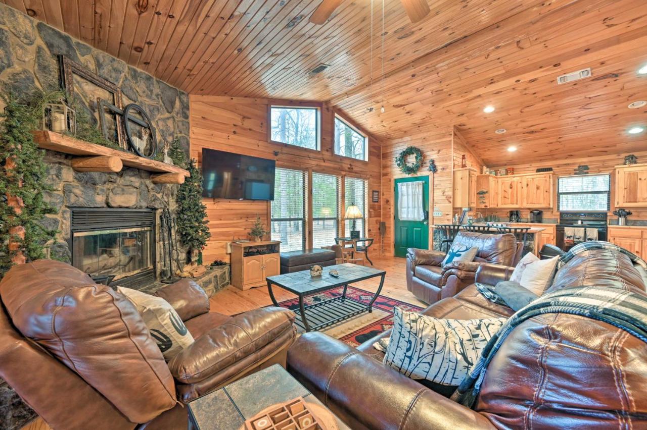 Quiet Woodsy Getaway With Hot Tub In Broken Bow Villa Stephens Gap Eksteriør billede