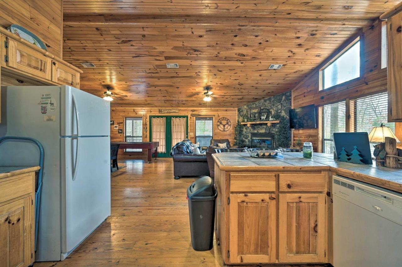 Quiet Woodsy Getaway With Hot Tub In Broken Bow Villa Stephens Gap Eksteriør billede