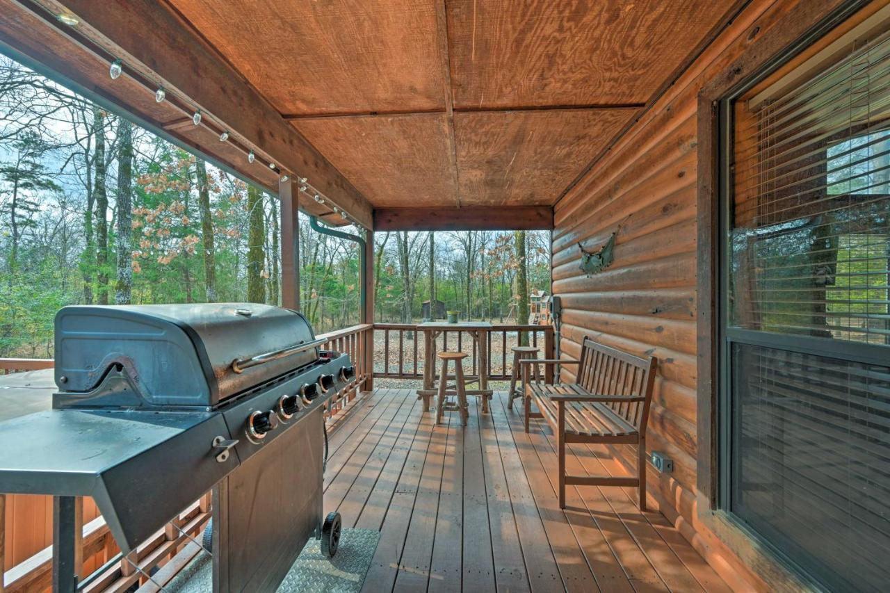 Quiet Woodsy Getaway With Hot Tub In Broken Bow Villa Stephens Gap Eksteriør billede