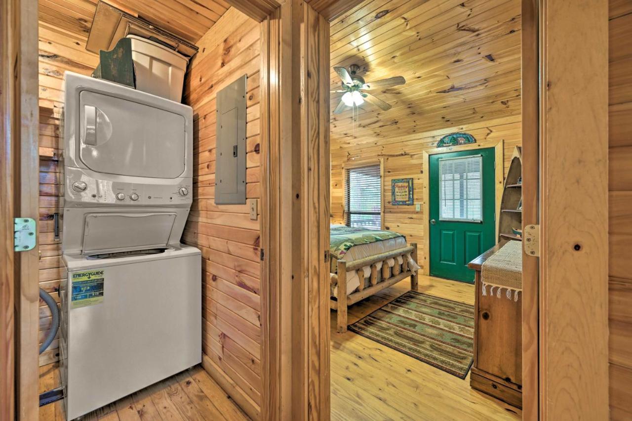 Quiet Woodsy Getaway With Hot Tub In Broken Bow Villa Stephens Gap Eksteriør billede